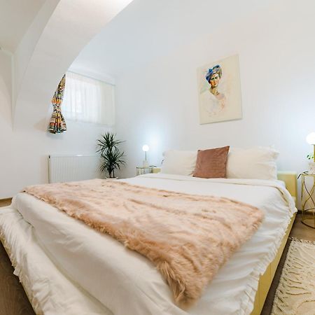 בראשוב Sabin Apartments Private Parking מראה חיצוני תמונה