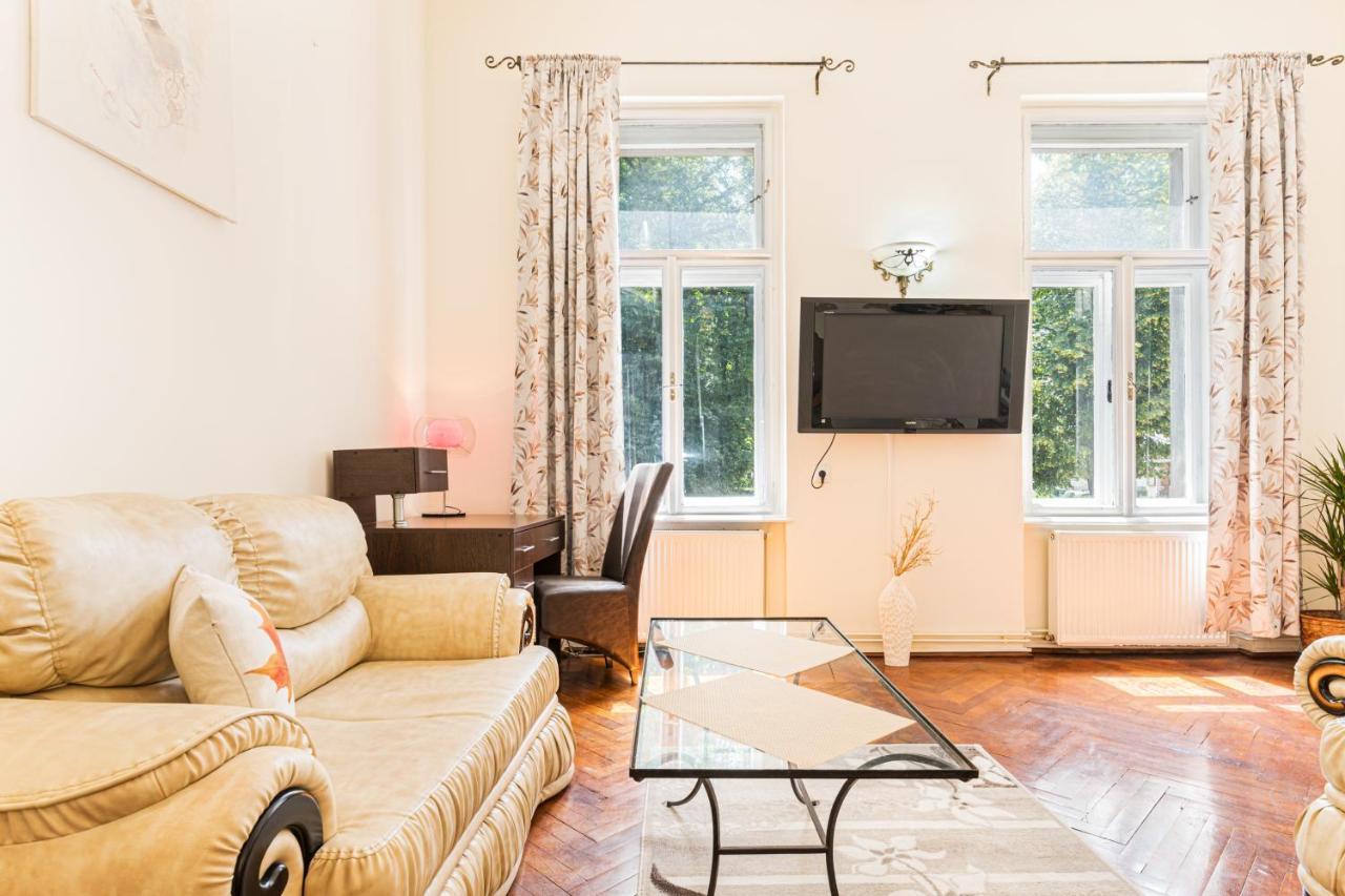 בראשוב Sabin Apartments Private Parking מראה חיצוני תמונה