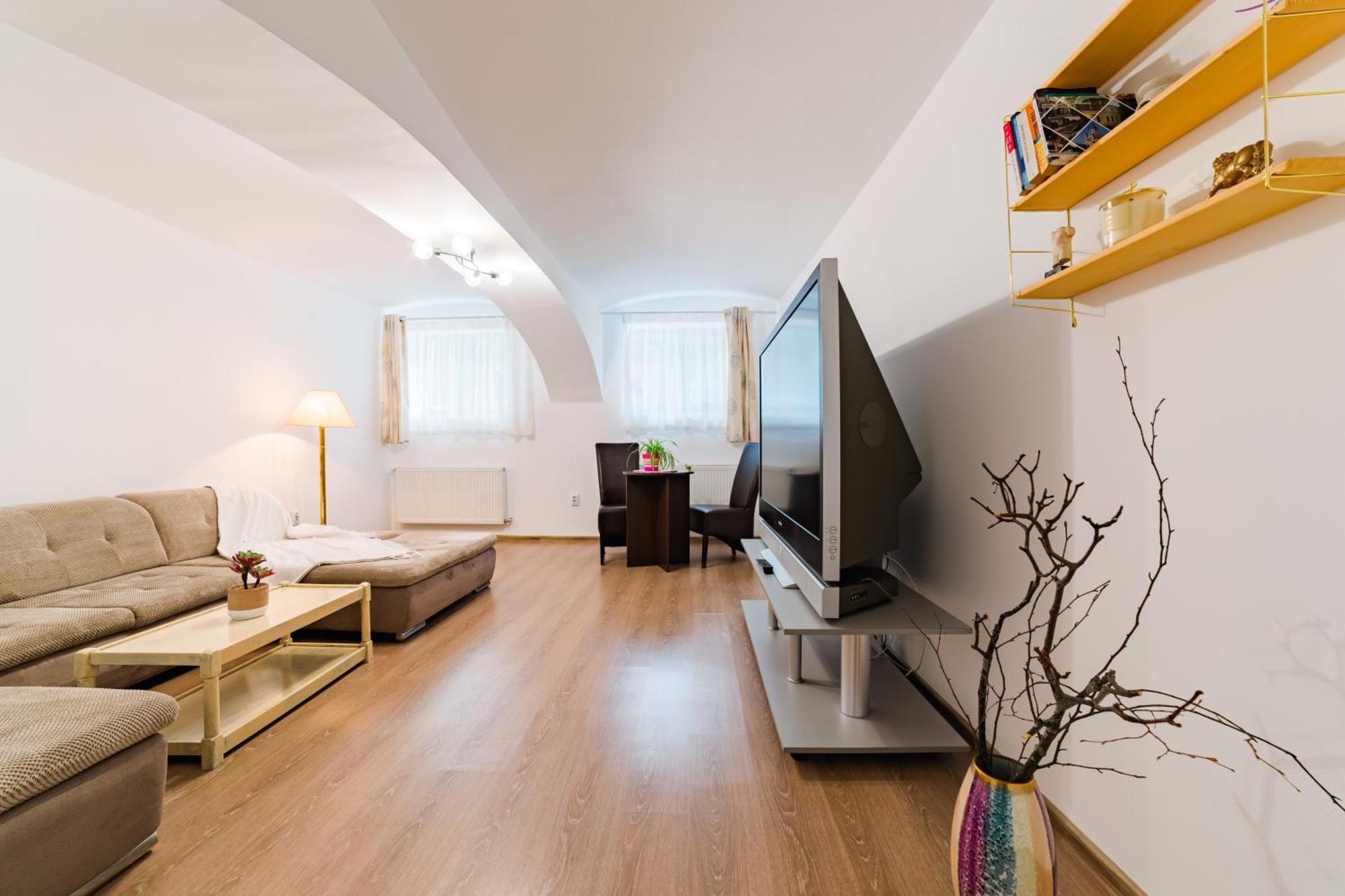 בראשוב Sabin Apartments Private Parking מראה חיצוני תמונה