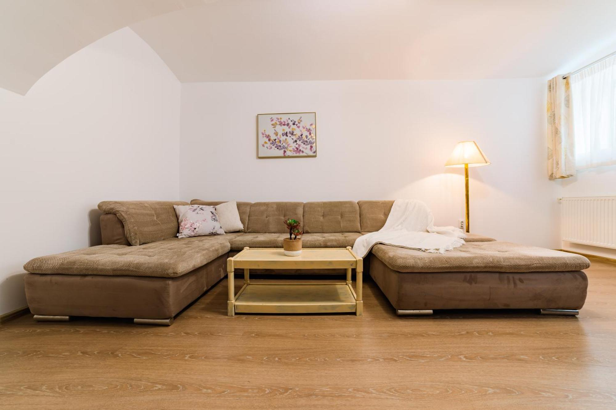 בראשוב Sabin Apartments Private Parking מראה חיצוני תמונה