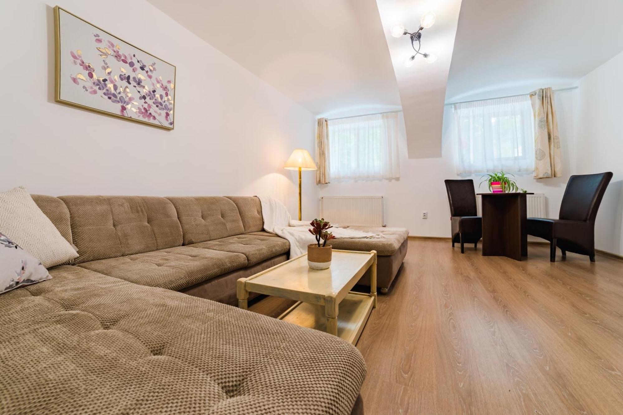 בראשוב Sabin Apartments Private Parking מראה חיצוני תמונה